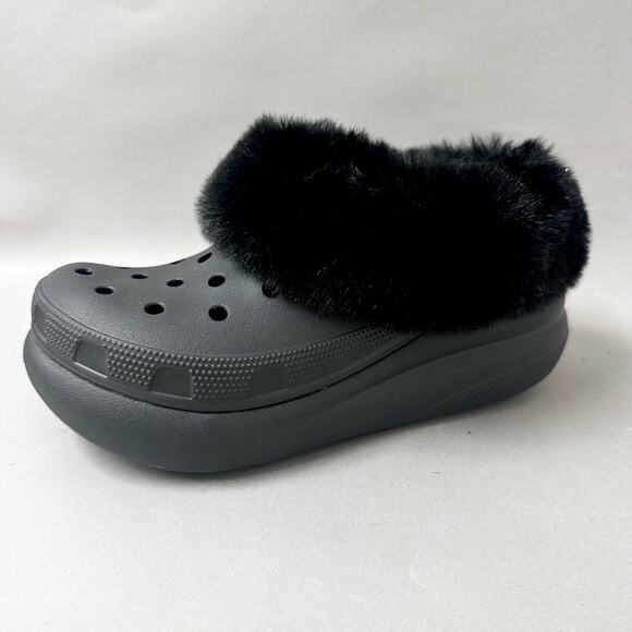 Crocs Furever Crush Platform Clog in Black Plush Women's Size 7 Mens Size 5 - Picture 1 of 15